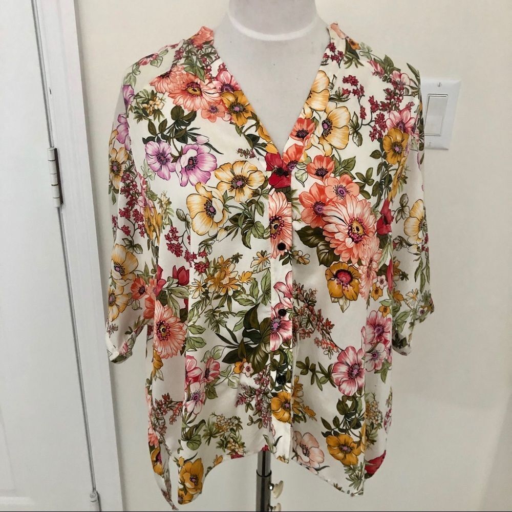 Zara floral print high low buttons down blouse S